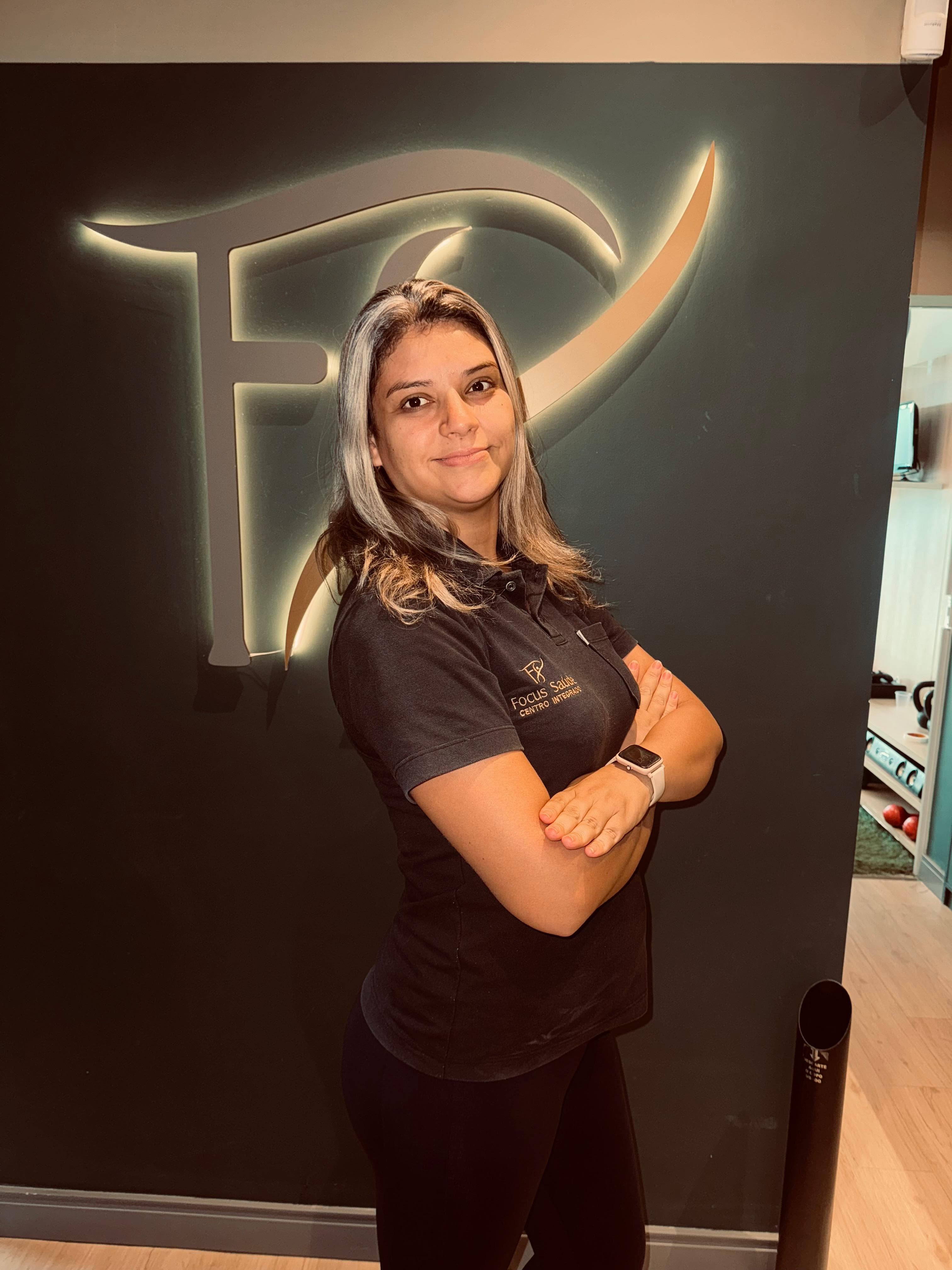 Dra. Rafaela Martins Fabretti, Fisioterapeuta e Instrutora de Pilates, na clínica Focus Saúde em Ribeirão Preto