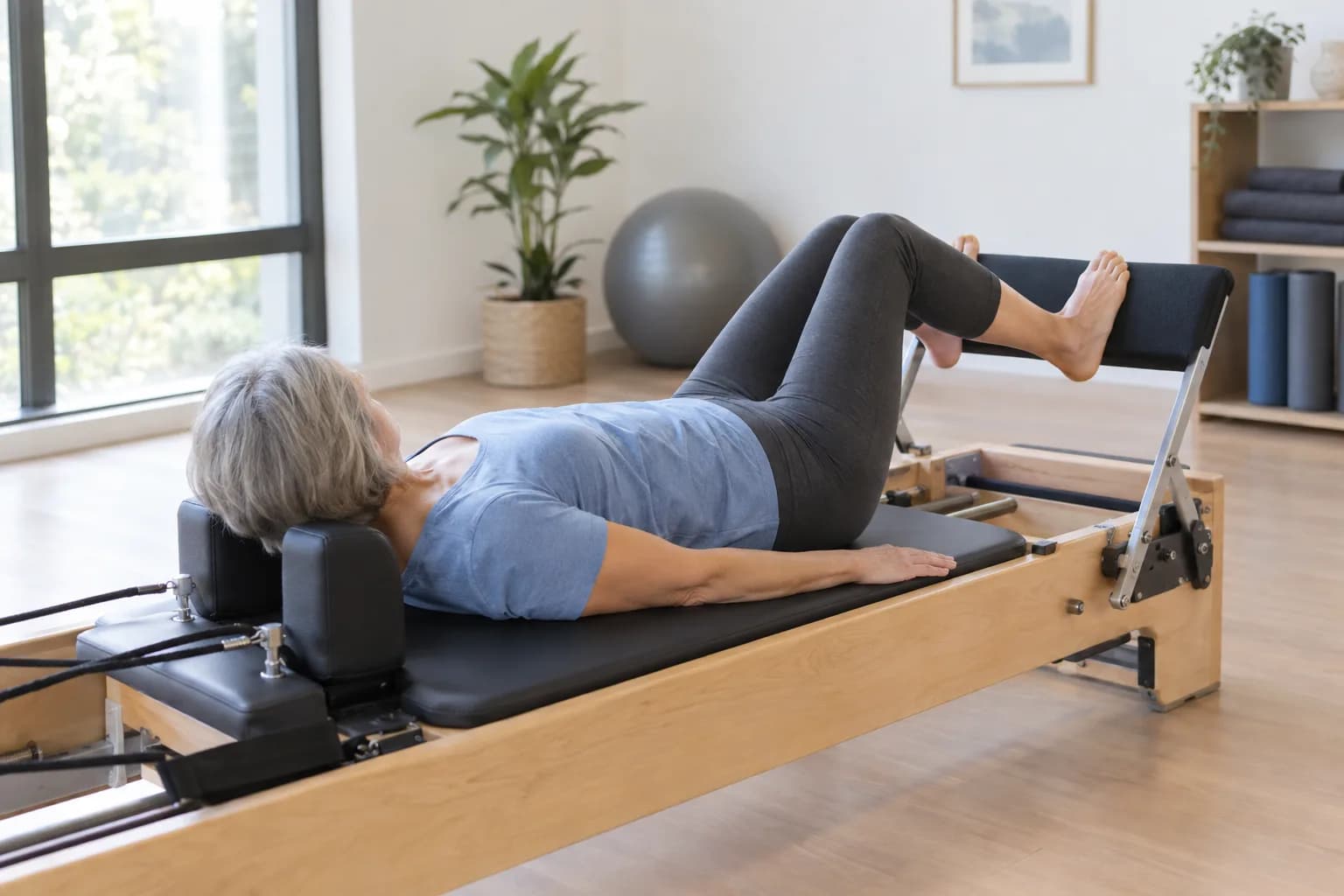 Pilates para quem tem osteoporose: cuidados nas aulas - Blog Focus Saúde Fisioterapia em Ribeirão Preto
